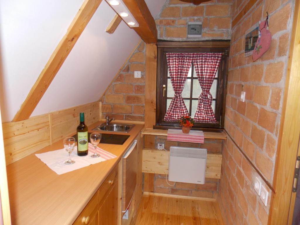 Apartmani Etno Kuca Pod Okicem Самобор Стая снимка